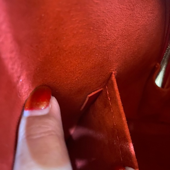 Authentic Louis Vuitton Alma red Epi leather - Picture 11 of 14